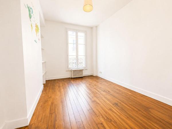 Appartement 53 m2 rue Chaptal