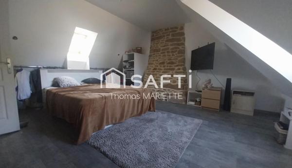 Maison en pierre débordant de charme