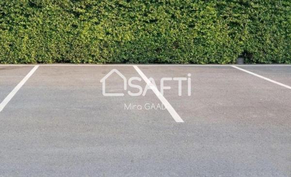 place de parking centre Castelginest PRIX NEGOCIABLE