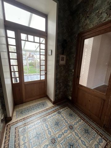 Thouars (79100) ref 99490 A Saisir ! THOUARS Centre proche commerces, belle maison de 1900 de 115 m2 avec jardin