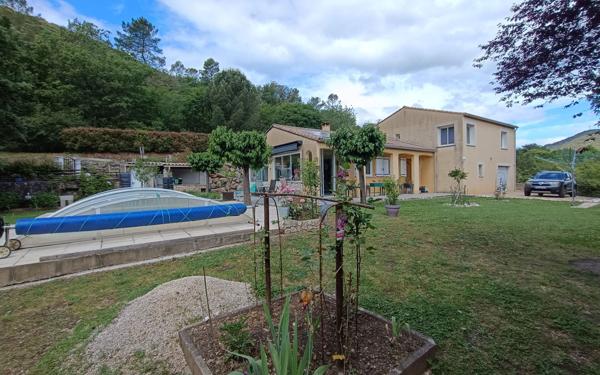 Maison à vendre    5 pièces •  Robiac-Rochessadoule