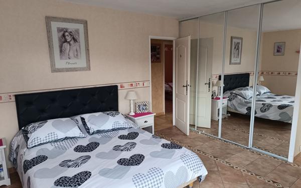 Maison à vendre    5 pièces •  Robiac-Rochessadoule