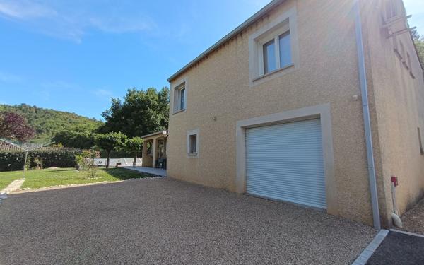 Maison à vendre    5 pièces •  Robiac-Rochessadoule