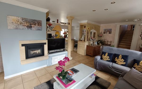 Maison à vendre    5 pièces •  Robiac-Rochessadoule