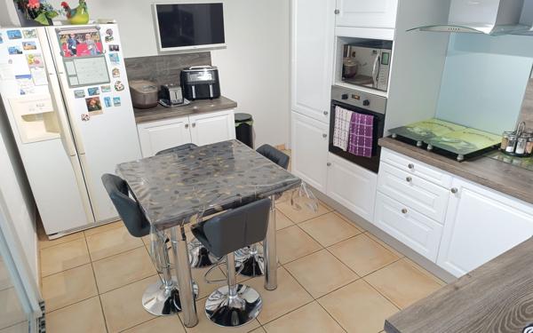 Maison à vendre    5 pièces •  Robiac-Rochessadoule