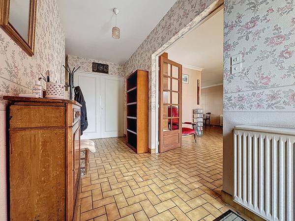 A vendre - Maison 4 chambres de 113 m² avec vie de plain-pied, jardin et garage "Angers Les Banchais"