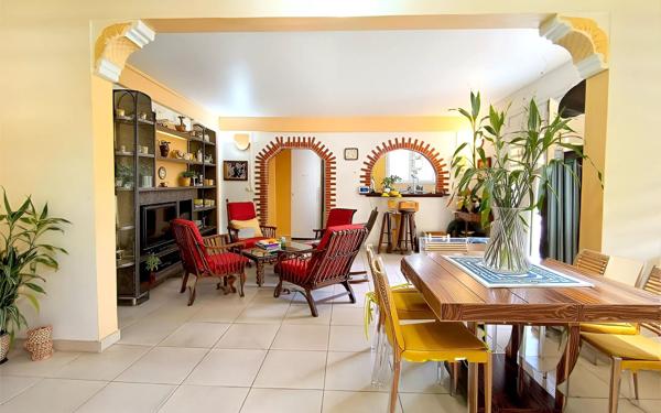 Maison à vendre    7 pièces •  Le Carbet