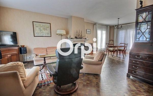 Maison à vendre    6 pièces • 142 m2 Élancourt