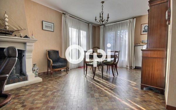 Maison à vendre    6 pièces • 142 m2 Élancourt