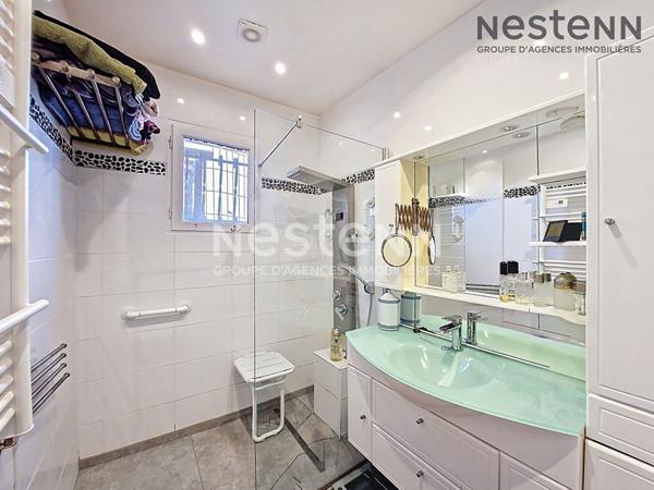 Plain-pied sans vis-à-vis avec piscine Lunel-Viel