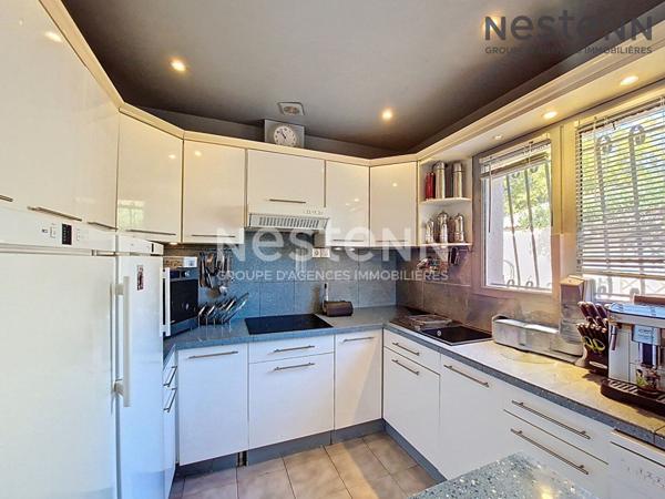 Plain-pied sans vis-à-vis avec piscine Lunel-Viel