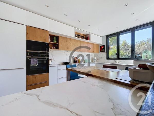 Maison à vendre  7 pièces - 175 m 2   GUERANDE  - 44