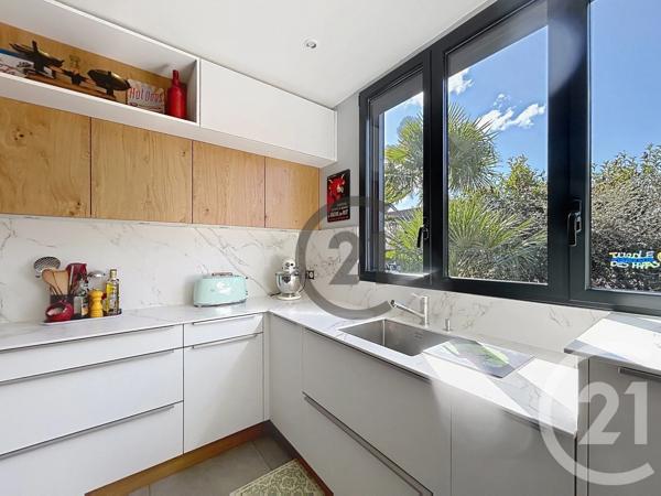Maison à vendre  7 pièces - 175 m 2   GUERANDE  - 44