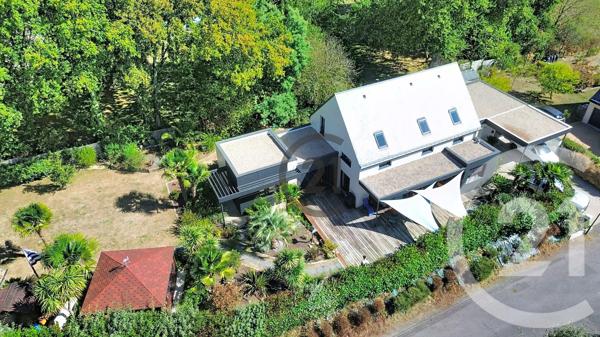 Maison à vendre  7 pièces - 175 m 2   GUERANDE  - 44