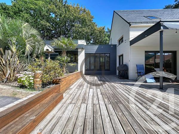 Maison à vendre  7 pièces - 175 m 2   GUERANDE  - 44