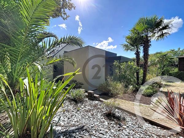 Maison à vendre  7 pièces - 175 m 2   GUERANDE  - 44