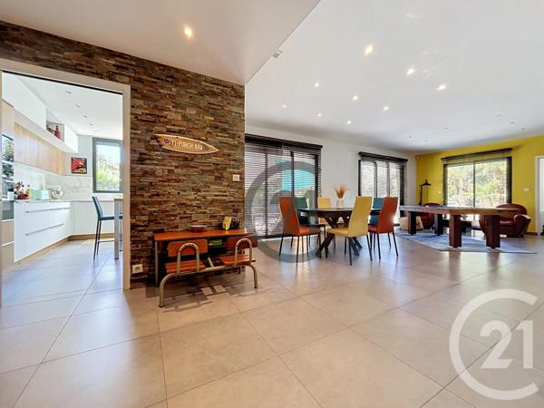 Maison à vendre  7 pièces - 175 m 2   GUERANDE  - 44