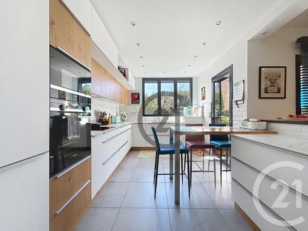 Maison à vendre  7 pièces - 175 m 2   GUERANDE  - 44