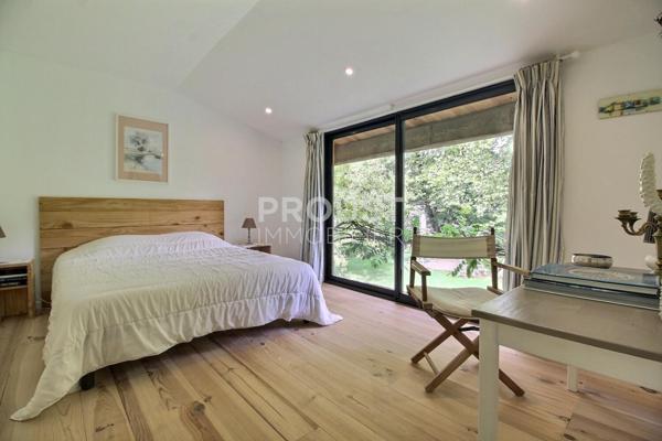 En exclusivité Magnifique propriété dans un cadre exceptionnel, à 10 minutes d'une gare TGV.