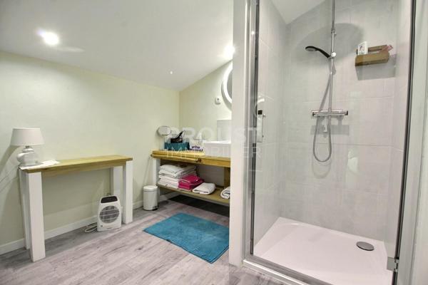 En exclusivité Magnifique propriété dans un cadre exceptionnel, à 10 minutes d'une gare TGV.