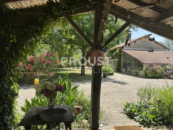 En exclusivité Magnifique propriété dans un cadre exceptionnel, à 10 minutes d'une gare TGV.