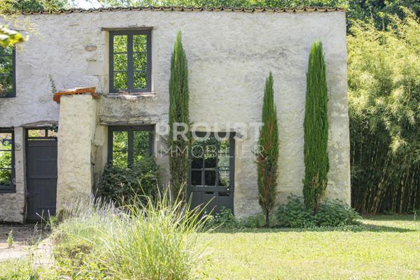 En exclusivité Magnifique propriété dans un cadre exceptionnel, à 10 minutes d'une gare TGV.