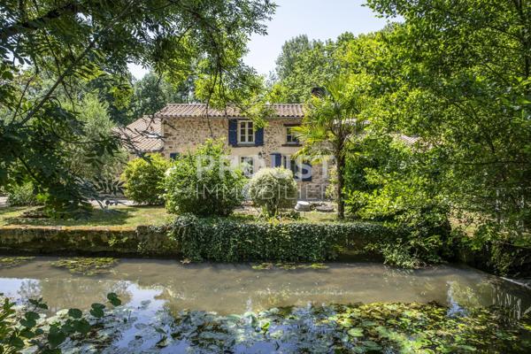 En exclusivité Magnifique propriété dans un cadre exceptionnel, à 10 minutes d'une gare TGV.