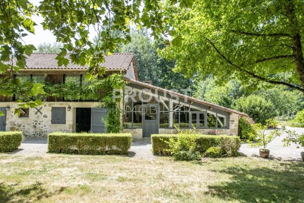 En exclusivité Magnifique propriété dans un cadre exceptionnel, à 10 minutes d'une gare TGV.