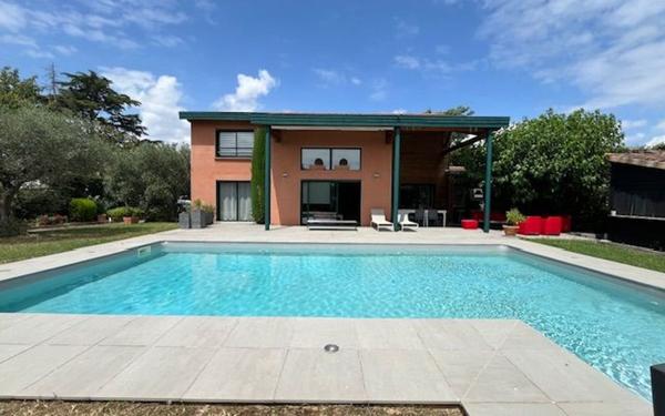 Maison à vendre    5 pièces • 210 m2 Toulouse