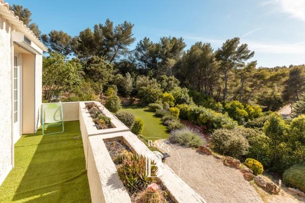 Marseille 11ème, Maison 4 Chambres -  230 m² à vendre