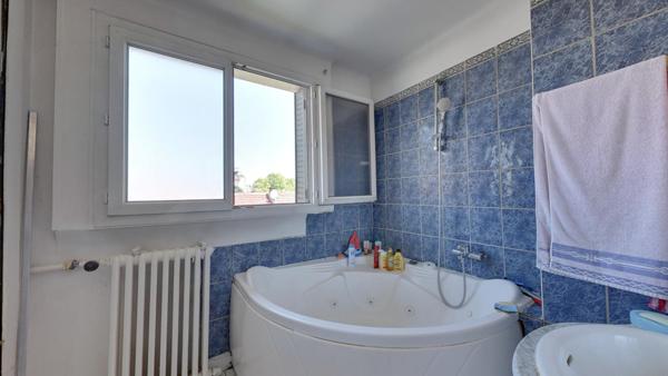 Maison Noisy Le Sec 4 pièce(s) 104 m2