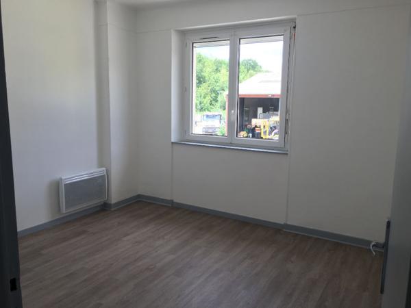 APPARTEMENT T4 AVEC TERRASSE, GARAGE ET PARKING PRIVE
