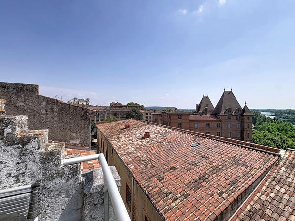 Appartement T2 à vendre avec terrasse panoramique centre-ville de Montauban (82)