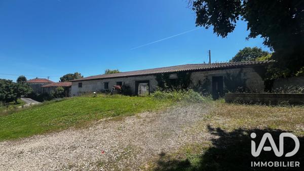 Maison à vendre 6 pièces 240 m² Aigre