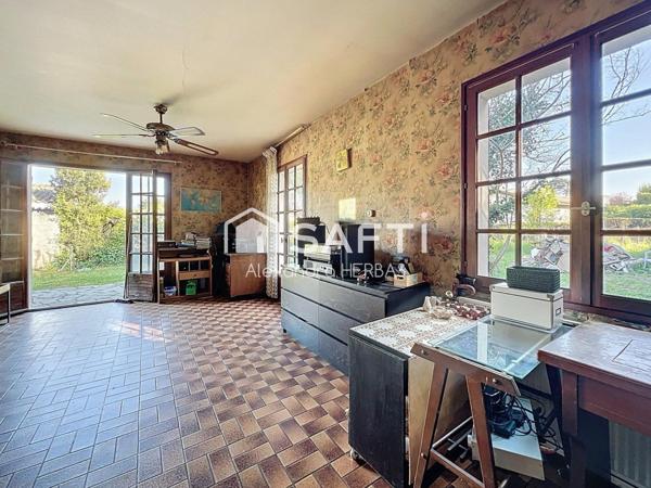 GRADIGNAN – Maison à rénover ou projet de construction sur belle parcelle en seconde ligne