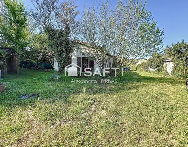 GRADIGNAN – Maison à rénover ou projet de construction sur belle parcelle en seconde ligne