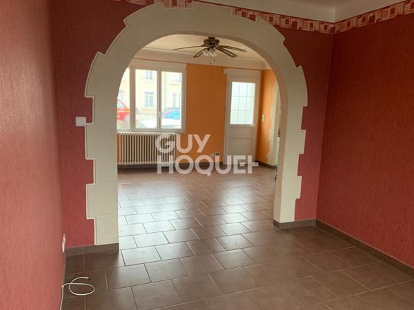 CLOYES SUR LE LOIR : maison proche centre ville