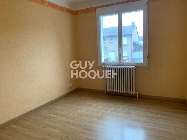 CLOYES SUR LE LOIR : maison proche centre ville