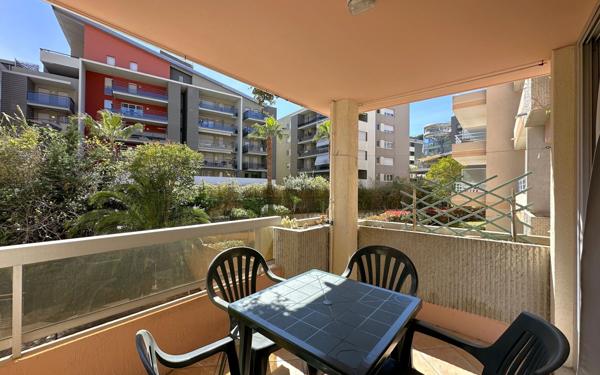 Appartement à vendre    1 pièce • 25,59 m2 Roquebrune-Cap-Martin