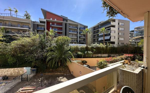 Appartement à vendre    1 pièce • 25,59 m2 Roquebrune-Cap-Martin