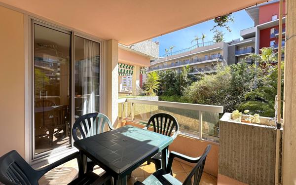 Appartement à vendre    1 pièce • 25,59 m2 Roquebrune-Cap-Martin
