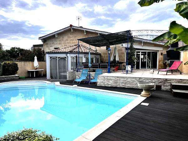 Murs Coeur de village - 7 pièce(s) 320 m2 330 m²