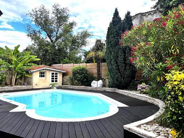 Murs Coeur de village - 7 pièce(s) 320 m2 330 m²