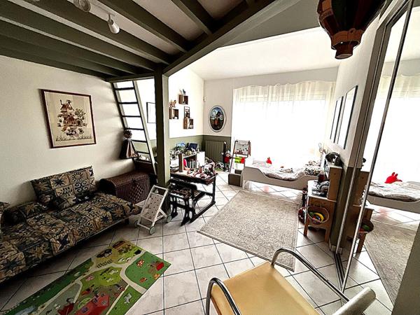 Murs Coeur de village - 7 pièce(s) 320 m2 330 m²