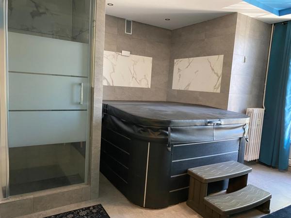 Grand Appartement à vendre 5 pièces lumineux, proches des écoles ORLEANS (45)