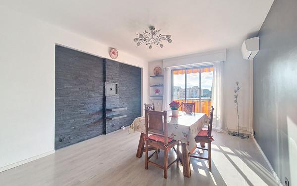 Appartement à vendre    4 pièces • 83,80 m2 Le Cannet