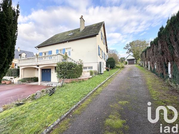 Maison traditionnelle 7 pièces de 133 m² à Saint-Rémy (14570)