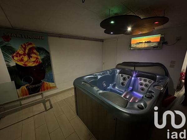 Maison traditionnelle 7 pièces de 133 m² à Saint-Rémy (14570)