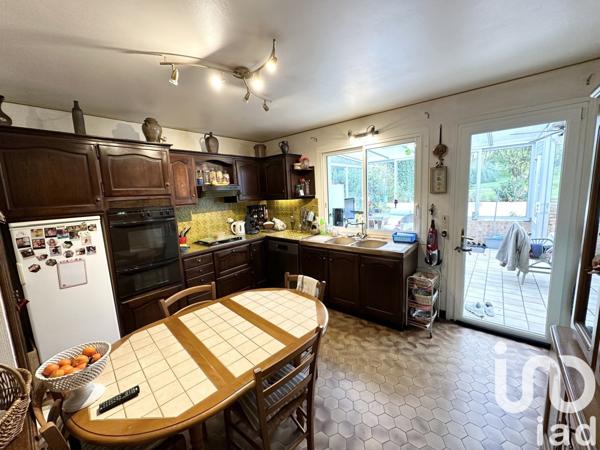 Maison traditionnelle 7 pièces de 133 m² à Saint-Rémy (14570)