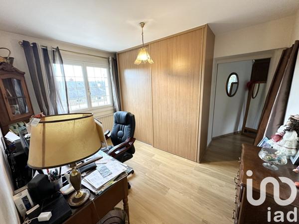 Maison traditionnelle 7 pièces de 133 m² à Saint-Rémy (14570)